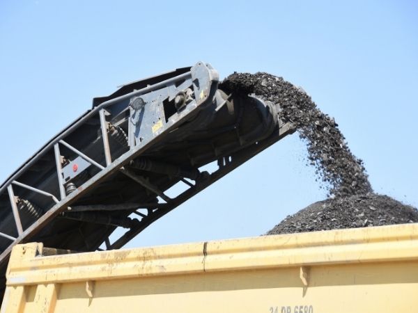 ​移动破碎机的五大特点和应注意的问题